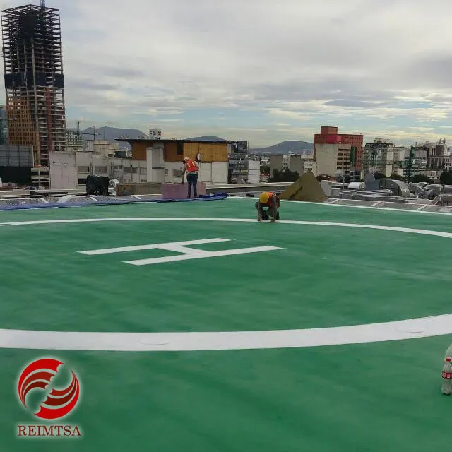 Trabajo de pisos epóxicos