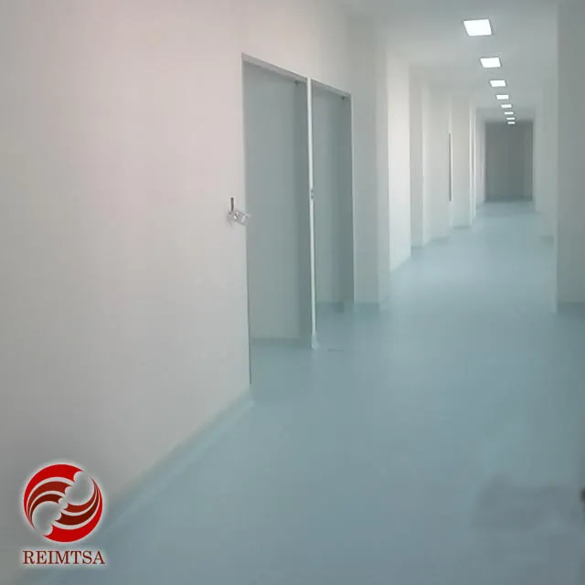 Trabajo de pisos epóxicos